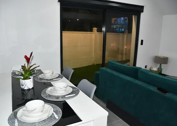 Eden House Nyaraló Saint-Pierre-Canivet